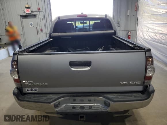 ✅ 2015 Toyota Tacoma • VIN: 3TMLU4EN3FM194509 • Лот: 80442915. Опубликован ранее на Copart с пробегом 108 493 миль. Бесплатный доступ к архиву аукционных продаж из США и подробный отчёт об истории автомобиля на DreamBid. Изображение 6.