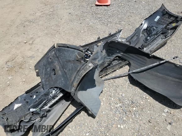 ✅ 2018 Hyundai Sonata Limited • VIN: 5NPE34AF4JH677046 • Lot: 51278403. Listed on Copart with 63,319 mi. Free auction sales archive from the USA and detailed vehicle history report at DreamBid. Image 14.