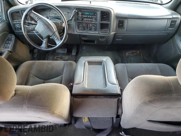 ✅ 2006 Chevrolet Silverado 1500 LT1 • VIN: 2GCEK13T061216701 • Лот: 90572725. Опубликован ранее на Copart с пробегом 247 359 миль. Бесплатный доступ к архиву аукционных продаж из США и подробный отчёт об истории автомобиля на DreamBid. Изображение 8.