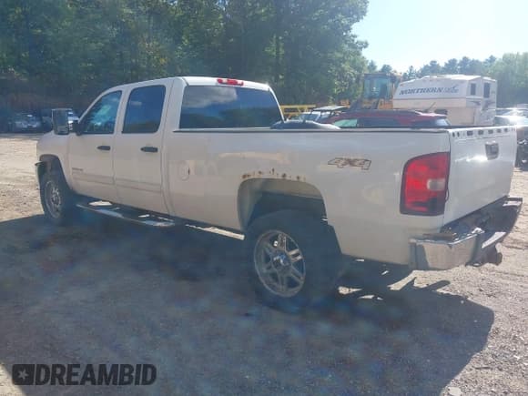 ✅ 2011 Chevrolet Silverado 2500HD LT • VIN: 1GC1KXC88BF236436 • Lot: 43161950. Wystawiony na IAAI z przebiegiem 255 184 mil. Bezpłatny archiwum sprzedaży aukcyjnych z USA i szczegółowy raport historii pojazdu na DreamBid. Zdjęcie 3.