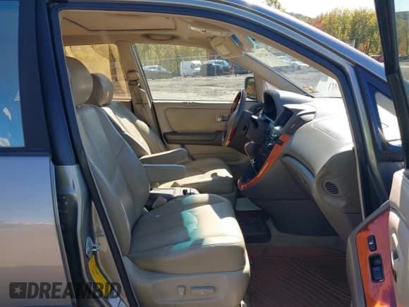 ✅ 2001 Lexus RX 300 • VIN: JTJHF10U710228148 • Lot: 43425523. Wystawiony na IAAI z przebiegiem 164 295 mil. Bezpłatny archiwum sprzedaży aukcyjnych z USA i szczegółowy raport historii pojazdu na DreamBid. Zdjęcie 5.