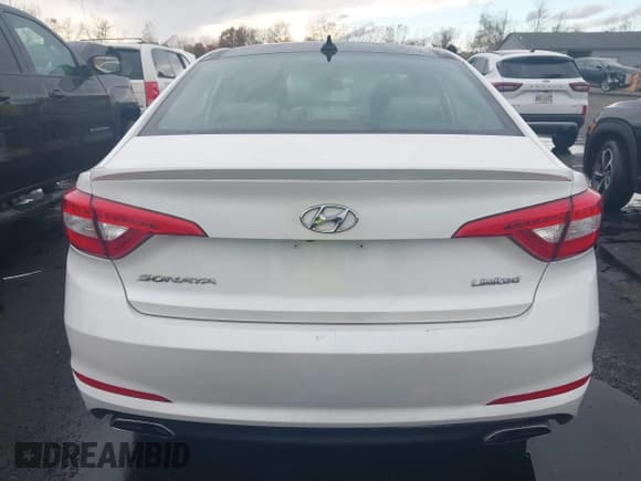✅ 2016 Hyundai Sonata Sport • VIN: 5NPE34AF8GH332675 • Lot: 43559315. Listed on IAAI with 98,493 mi. Free auction sales archive from the USA and detailed vehicle history report at DreamBid. Image 16.