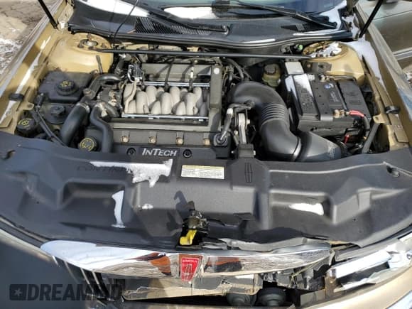 ✅ 1999 Lincoln Continental • VIN: 1LNHM97V2XY644250 • Lot: 82440454. Wystawiony na Copart z przebiegiem 196 568 mil. Bezpłatny archiwum sprzedaży aukcyjnych z USA i szczegółowy raport historii pojazdu na DreamBid. Zdjęcie 11.