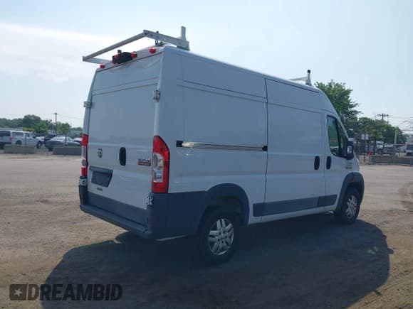 ✅ 2014 Ram ProMaster Cargo • VIN: 3C6TRVCG6EE103227 • Lot: 42812053. Wystawiony na IAAI z przebiegiem 154 357 mil. Bezpłatny archiwum sprzedaży aukcyjnych z USA i szczegółowy raport historii pojazdu na DreamBid. Zdjęcie 4.