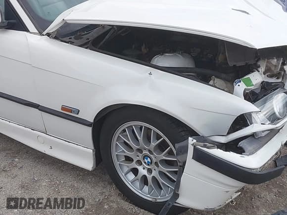 ✅ 1998 BMW 3 Series • VIN: WBABF7322WEH41453 • Lot: 43683345. Listed on IAAI with Not provided. Free auction sales archive from the USA and detailed vehicle history report at DreamBid. Image 13.