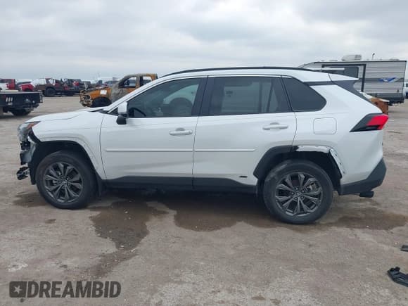 ✅ 2024 Toyota RAV4 Hybrid XLE Premium • VIN: 4T3B6RFV4RU168893 • Lot: 43762178. Listed on IAAI with 15,154 mi. Free auction sales archive from the USA and detailed vehicle history report at DreamBid. Image 15.