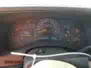 2004 Chevrolet Silverado 1500 LS z VIN 1GCEC14V54Z353344, wystawiony jako Copart lot #72597554 z przebiegiem Nie podano mil oraz Czysty tytuł • Clean title. Historia ofert i sprzedaży dostępna na DreamBid. Obrazek 9.