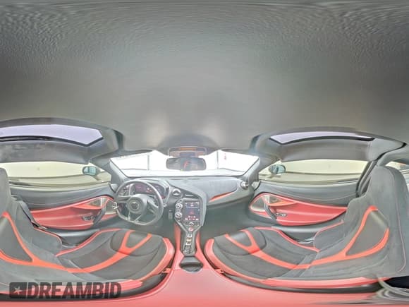 ✅ 2018 McLaren 720S • VIN: SBM14DCA3JW002108 • Lot: 93013275. Wystawiony na Copart z przebiegiem 5 009 mil. Bezpłatny archiwum sprzedaży aukcyjnych z USA i szczegółowy raport historii pojazdu na DreamBid. Zdjęcie 14.