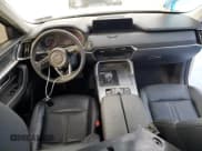 ✅ 2024 Mazda CX-90 Preferred • VIN: JM3KKBHDXR1133336 • Lot: 81926335. Wystawiony na Copart z przebiegiem 9 770 mil. Bezpłatny archiwum sprzedaży aukcyjnych z USA i szczegółowy raport historii pojazdu na DreamBid. Zdjęcie 8.