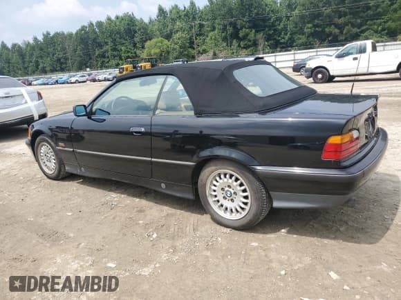 ✅ 1995 BMW 3 Series 318i • VIN: WBABK5320SEC85706 • Лот: 68200175. Опубликован ранее на Copart с пробегом 112 075 миль. Бесплатный доступ к архиву аукционных продаж из США и подробный отчёт об истории автомобиля на DreamBid. Изображение 2.