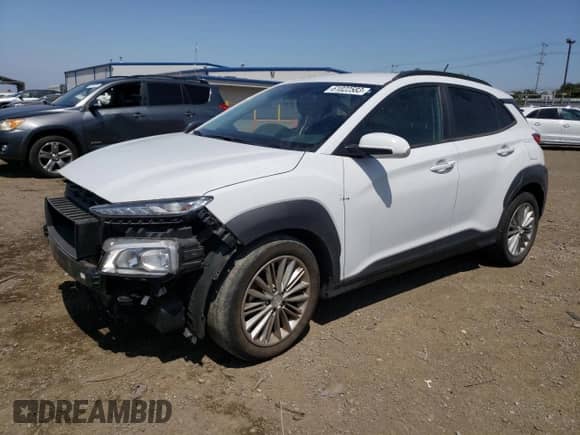 2019 Hyundai Kona SEL z VIN KM8K22AA0KU323705, wystawiony jako Copart lot #61022583 z przebiegiem 34 556 mil mil oraz . Historia ofert i sprzedaży dostępna na DreamBid. Obrazek 1.