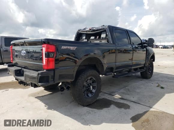 ✅ 2024 Ford F-250 XL • VIN: 1FT8W2BT2REC07641 • Лот: 63899874. Опубликован ранее на Copart с пробегом 17 122 миль. Бесплатный доступ к архиву аукционных продаж из США и подробный отчёт об истории автомобиля на DreamBid. Изображение 3.