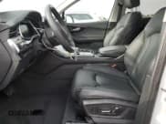 ✅ 2023 Audi Q7 Prestige • VIN: WA1VXBF75PD015057 • Lot: 64044085. Wystawiony na Copart z przebiegiem 33 783 mil. Bezpłatny archiwum sprzedaży aukcyjnych z USA i szczegółowy raport historii pojazdu na DreamBid. Zdjęcie 7.
