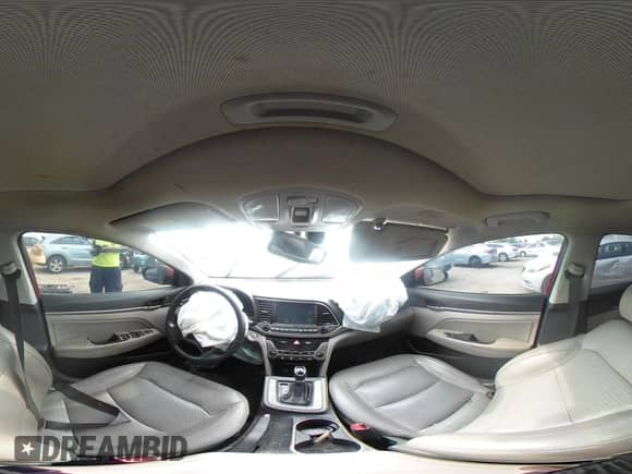 2017 Hyundai Elantra Limited с VIN KMHD84LF8HU127418, выставлен на аукционе IAAI как лот 43094172 с пробегом 121 455 миль миль и . История ставок и продаж доступна на DreamBid. Изображение 18.