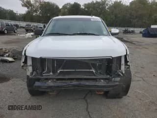 ✅ 2011 Chevrolet Suburban LTZ • VIN: 1GNSCKE05BR110584 • Lot: 78854234. Wystawiony na Copart z przebiegiem 139 890 mil. Bezpłatny archiwum sprzedaży aukcyjnych z USA i szczegółowy raport historii pojazdu na DreamBid. Zdjęcie 5.