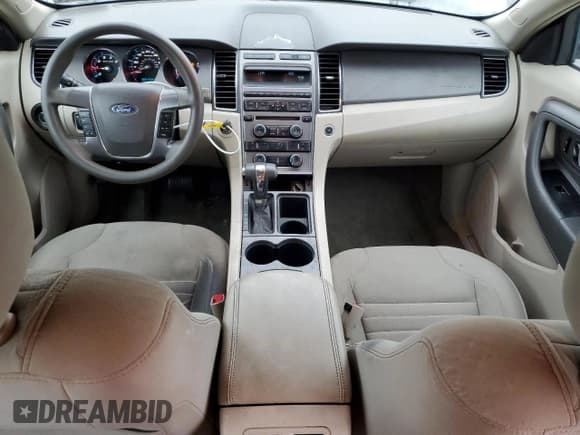 ✅ 2010 Ford Taurus SE • VIN: 1FAHP2DW2AG139022 • Лот: 81065615. Опубликован ранее на Copart с пробегом 277 829 миль. Бесплатный доступ к архиву аукционных продаж из США и подробный отчёт об истории автомобиля на DreamBid. Изображение 8.