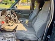 ✅ 2002 Chevrolet Blazer LS • VIN: 1GNCS18W12K117381 • Lot: 80575035. Wystawiony na Copart z przebiegiem Nie podano. Bezpłatny archiwum sprzedaży aukcyjnych z USA i szczegółowy raport historii pojazdu na DreamBid. Zdjęcie 9.