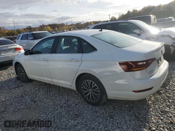 ✅ 2019 Volkswagen Jetta S • VIN: 3VWC57BU6KM152465 • Лот: 90326485. Опубликован ранее на Copart с пробегом 224 239 миль. Бесплатный доступ к архиву аукционных продаж из США и подробный отчёт об истории автомобиля на DreamBid. Изображение 2.