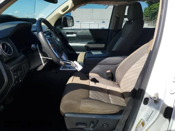 ✅ 2018 Toyota Tundra SR5 • VIN: 5TFDW5F14JX714722 • Лот: 93296795. Опубликован ранее на Copart с пробегом 102 446 миль. Бесплатный доступ к архиву аукционных продаж из США и подробный отчёт об истории автомобиля на DreamBid. Изображение 7.