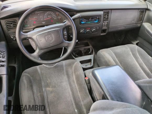 ✅ 2002 Dodge Dakota SLT • VIN: 1B7HG48N32S638157 • Lot: 53399165. Wystawiony na Copart z przebiegiem 249 534 mil. Bezpłatny archiwum sprzedaży aukcyjnych z USA i szczegółowy raport historii pojazdu na DreamBid. Zdjęcie 8.