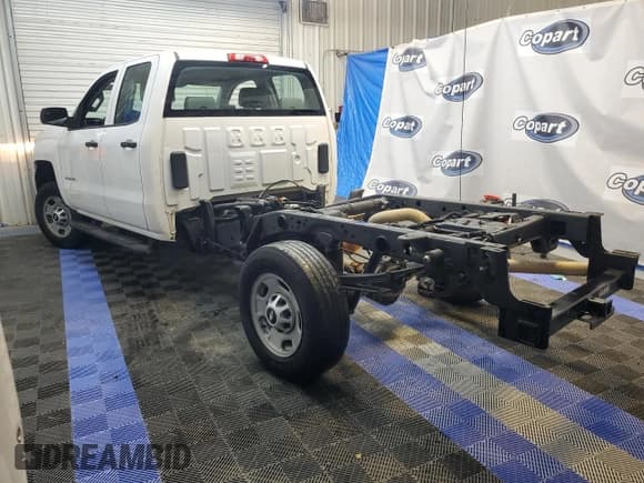 ✅ 2018 Chevrolet Silverado 2500HD Work Truck • VIN: 1GB2CUEG8JZ263612 • Lot: 63674745. Listed on Copart with 139,100 mi. Free auction sales archive from the USA and detailed vehicle history report at DreamBid. Image 2.
