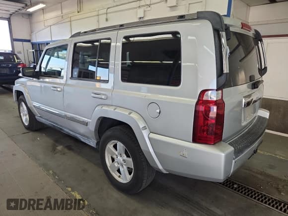 ✅ 2007 Jeep Commander Limited • VIN: 1J8HH58N57C550742 • Лот: 64036205. Опубликован ранее на Copart с пробегом 156 363 миль. Бесплатный доступ к архиву аукционных продаж из США и подробный отчёт об истории автомобиля на DreamBid. Изображение 2.