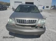 ✅ 2002 Lexus RX 300 • VIN: JTJGF10U420136623 • Lot: 63692125. Listed on Copart with 89,684 mi. Free auction sales archive from the USA and detailed vehicle history report at DreamBid. Image 5.