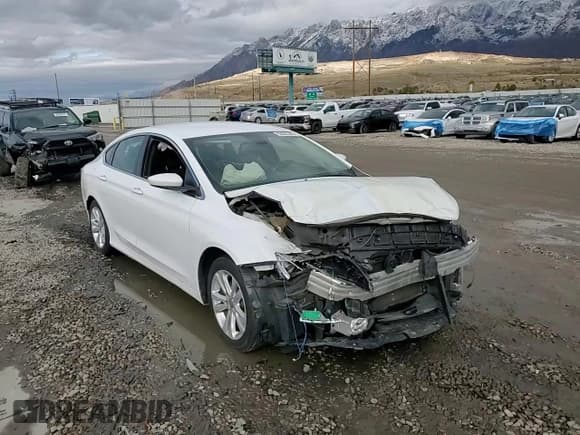 ✅ 2015 Chrysler 200 Limited • VIN: 1C3CCCAB6FN688849 • Лот: 93055245. Опубликован ранее на Copart с пробегом Не указан. Бесплатный доступ к архиву аукционных продаж из США и подробный отчёт об истории автомобиля на DreamBid. Изображение 14.