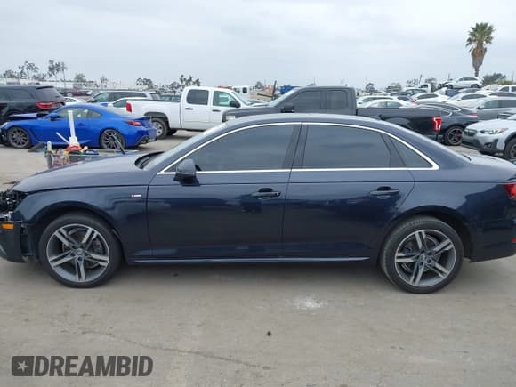 ✅ 2018 Audi A4 Premium Plus • VIN: WAULMAF41JN011396 • Lot: 42174030. Listed on IAAI with 74,090 mi. Free auction sales archive from the USA and detailed vehicle history report at DreamBid. Image 15.