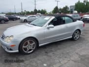 ✅ 2007 Mercedes-Benz CLK 550 • VIN: WDBTK72F77T080597 • Lot: 43088622. Wystawiony na IAAI z przebiegiem 172 681 mil. Bezpłatny archiwum sprzedaży aukcyjnych z USA i szczegółowy raport historii pojazdu na DreamBid. Zdjęcie 2.