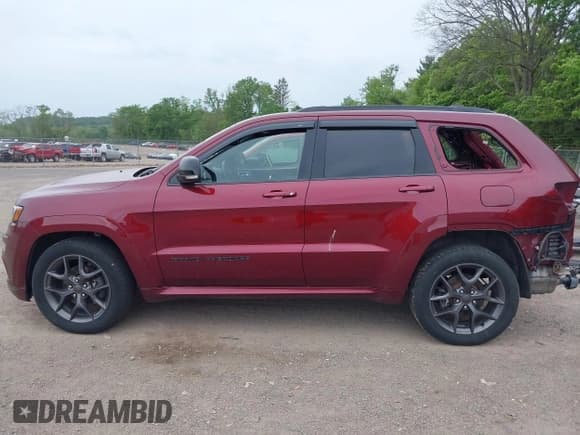 ✅ 2020 Jeep Grand Cherokee Limited X • VIN: 1C4RJFBG3LC359301 • Lot: 42302151. Listed on IAAI with 45,058 mi. Free auction sales archive from the USA and detailed vehicle history report at DreamBid. Image 15.
