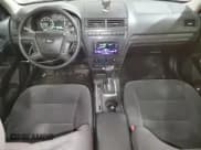 ✅ 2006 Ford Fusion SE • VIN: 3FAFP07156R172401 • Lot: 91932375. Wystawiony na Copart z przebiegiem 134 894 mil. Bezpłatny archiwum sprzedaży aukcyjnych z USA i szczegółowy raport historii pojazdu na DreamBid. Zdjęcie 8.