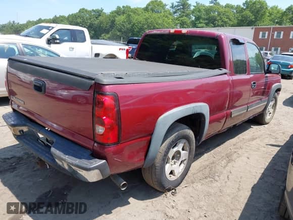 2006 Chevrolet Silverado 1500 LT2 z VIN 2GCEC19T861121260, wystawiony jako IAAI lot #42660747 z przebiegiem Nie podano mil oraz . Historia ofert i sprzedaży dostępna na DreamBid. Obrazek 4.