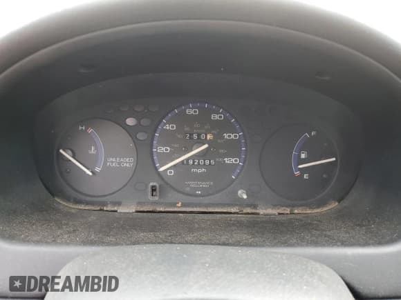 ✅ 1998 Honda Civic DX • VIN: 2HGEJ6344WH103710 • Лот: 84089674. Опубликован ранее на Copart с пробегом 192 095 миль. Бесплатный доступ к архиву аукционных продаж из США и подробный отчёт об истории автомобиля на DreamBid. Изображение 9.