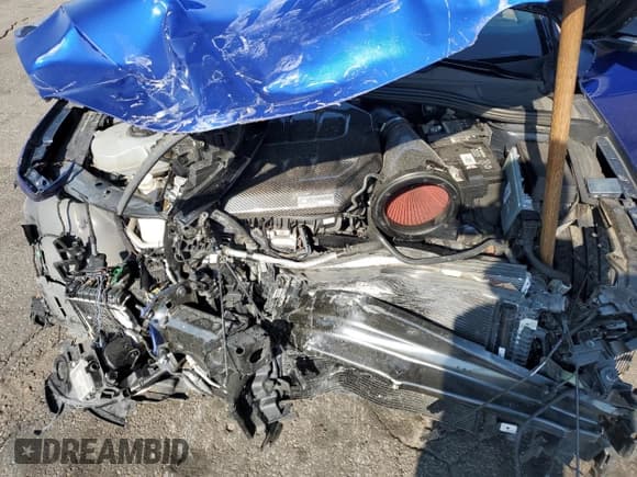 ✅ 2022 Volkswagen Golf R • VIN: WVWEB7CD6NW167068 • Lot: 71362915. Wystawiony na Copart z przebiegiem 27 504 mil. Bezpłatny archiwum sprzedaży aukcyjnych z USA i szczegółowy raport historii pojazdu na DreamBid. Zdjęcie 11.