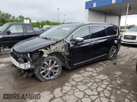 ✅ 2018 Chrysler Pacifica Limited • VIN: 2C4RC1GG7JR339658 • Lot: 59007045. Wystawiony na Copart z przebiegiem 111 153 mil. Bezpłatny archiwum sprzedaży aukcyjnych z USA i szczegółowy raport historii pojazdu na DreamBid. Zdjęcie 1.