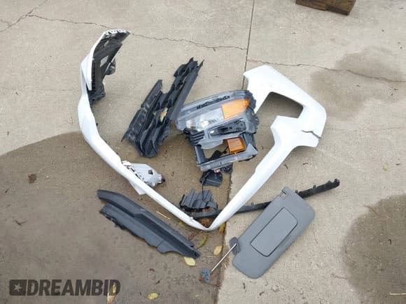 ✅ 2023 Chevrolet Silverado 1500 Work Truck • VIN: 3GCUDAEDXPG301324 • Lot: 43488164. Wystawiony na IAAI z przebiegiem 29 853 mil. Bezpłatny archiwum sprzedaży aukcyjnych z USA i szczegółowy raport historii pojazdu na DreamBid. Zdjęcie 12.