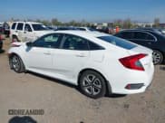 ✅ 2017 Honda Civic LX • VIN: 2HGFC2F51HH533516 • Lot: 43589035. Wystawiony na IAAI z przebiegiem 85 875 mil. Bezpłatny archiwum sprzedaży aukcyjnych z USA i szczegółowy raport historii pojazdu na DreamBid. Zdjęcie 3.