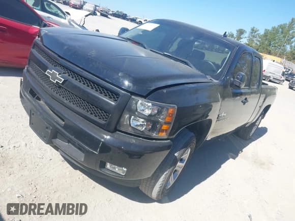 ✅ 2010 Chevrolet Silverado 1500 LT • VIN: 1GCSCSE06AZ263210 • Lot: 43453073. Wystawiony na IAAI z przebiegiem 149 538 mil. Bezpłatny archiwum sprzedaży aukcyjnych z USA i szczegółowy raport historii pojazdu na DreamBid. Zdjęcie 2.