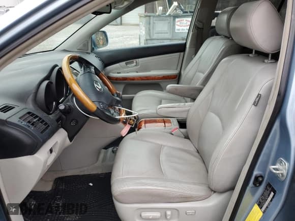 ✅ 2005 Lexus RX 330 • VIN: 2T2HA31U85C075377 • Лот: 93866695. Опубликован ранее на Copart с пробегом 189 962 миль. Бесплатный доступ к архиву аукционных продаж из США и подробный отчёт об истории автомобиля на DreamBid. Изображение 7.