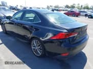 ✅ 2017 Lexus IS 200t • VIN: JTHBA1D29H5042431 • Lot: 43140388. Wystawiony na IAAI z przebiegiem 107 579 mil. Bezpłatny archiwum sprzedaży aukcyjnych z USA i szczegółowy raport historii pojazdu na DreamBid. Zdjęcie 3.