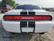 ✅ 2010 Dodge Challenger R/T Classic • VIN: 2B3CJ5DT3AH255297 • Lot: 55003814. Wystawiony na Copart z przebiegiem 144 408 mil. Bezpłatny archiwum sprzedaży aukcyjnych z USA i szczegółowy raport historii pojazdu na DreamBid. Zdjęcie 6.