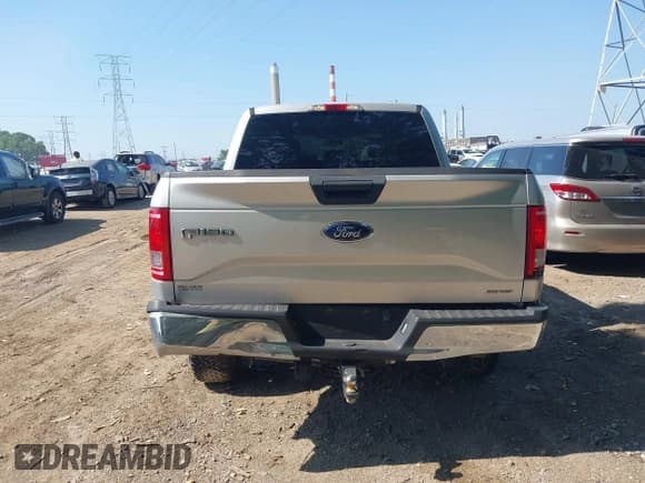 ✅ 2016 Ford F-150 XLT • VIN: 1FTEW1EF1GFC47820 • Lot: 42712049. Wystawiony na IAAI z przebiegiem 167 154 mil. Bezpłatny archiwum sprzedaży aukcyjnych z USA i szczegółowy raport historii pojazdu na DreamBid. Zdjęcie 16.