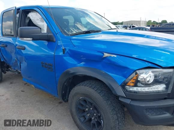 2024 Ram 1500 SLT z VIN 1C6RR6GG9RS128958, wystawiony jako IAAI lot #42371075 z przebiegiem 11 145 mil mil oraz . Historia ofert i sprzedaży dostępna na DreamBid. Obrazek 6.