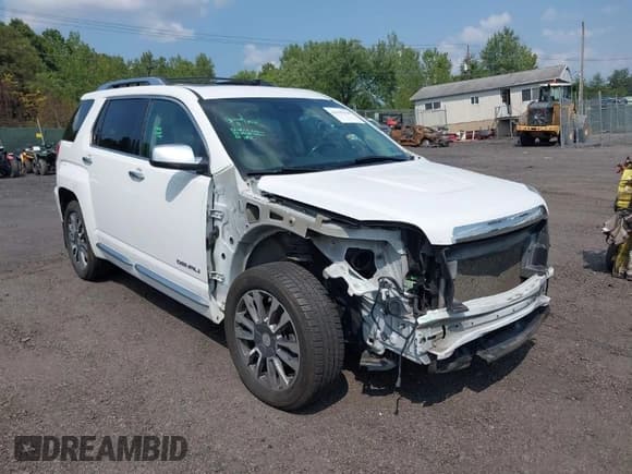 ✅ 2017 GMC Terrain Denali • VIN: 2GKFLVE32H6272736 • Lot: 40109968. Wystawiony na IAAI z przebiegiem 140 036 mil. Bezpłatny archiwum sprzedaży aukcyjnych z USA i szczegółowy raport historii pojazdu na DreamBid. Zdjęcie 1.