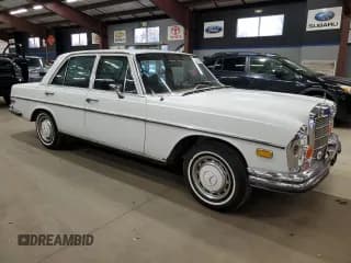 ✅ 1970 Mercedes-Benz 280 • VIN: 10801812048562 • Лот: 92029245. Опубликован ранее на Copart с пробегом 99 796 миль. Бесплатный доступ к архиву аукционных продаж из США и подробный отчёт об истории автомобиля на DreamBid. Изображение 4.
