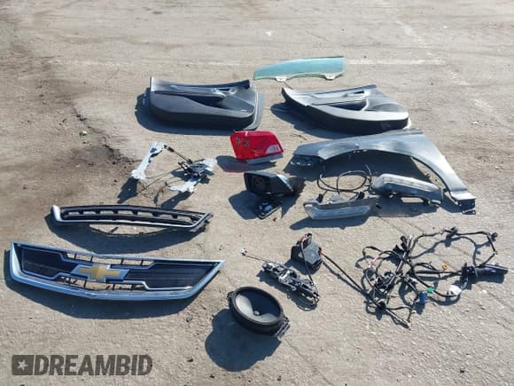 ✅ 2015 Chevrolet Impala LTZ • VIN: 1G1165S35FU139896 • Lot: 43379875. Wystawiony na IAAI z przebiegiem 125 089 mil. Bezpłatny archiwum sprzedaży aukcyjnych z USA i szczegółowy raport historii pojazdu na DreamBid. Zdjęcie 12.