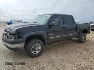 ✅ 2006 Chevrolet Silverado 2500HD Work Truck • VIN: 1GCHC23U26F260443 • Лот: 45723185. Опубликован ранее на Copart с пробегом 222 127 миль. Бесплатный доступ к архиву аукционных продаж из США и подробный отчёт об истории автомобиля на DreamBid. Изображение 1.