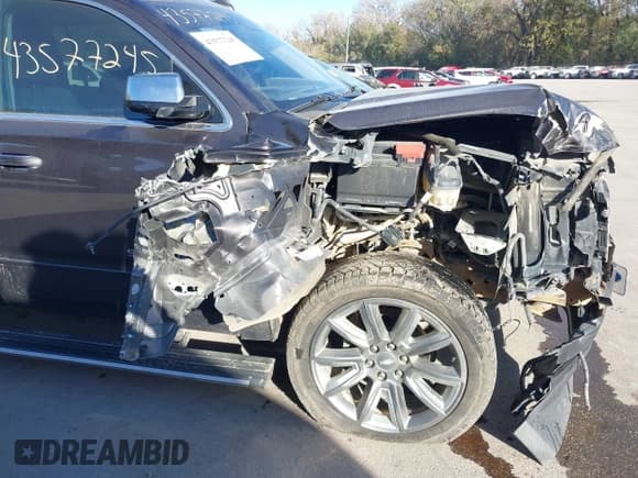 ✅ 2018 Chevrolet Suburban Premier • VIN: 1GNSKJKC9JR298536 • Лот: 43577245. Опубликован ранее на IAAI с пробегом 138 244 миль. Бесплатный доступ к архиву аукционных продаж из США и подробный отчёт об истории автомобиля на DreamBid. Изображение 18.