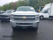 ✅ 2015 Chevrolet Silverado 2500HD LT • VIN: 1GC1KVEG3FF165208 • Lot: 42184899. Wystawiony na IAAI z przebiegiem 311 427 mil. Bezpłatny archiwum sprzedaży aukcyjnych z USA i szczegółowy raport historii pojazdu na DreamBid. Zdjęcie 12.